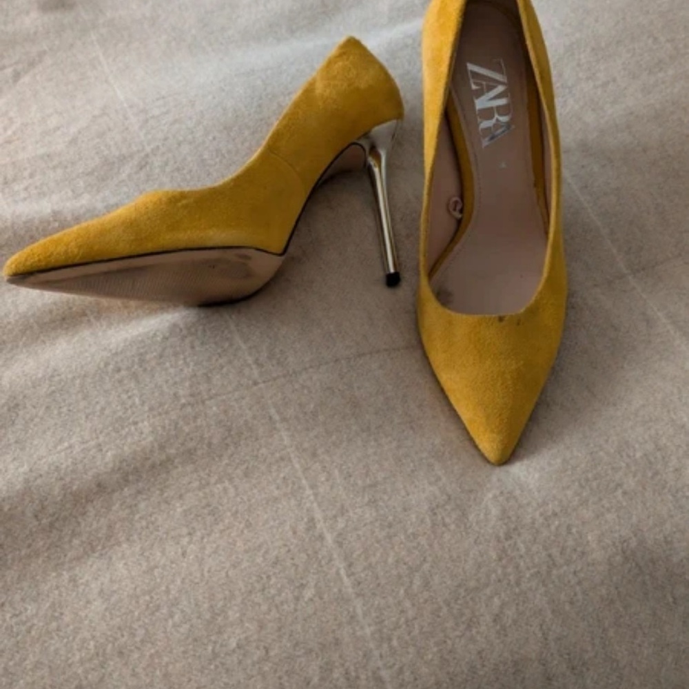Zara Mustard Heels with Metallic Stiletto